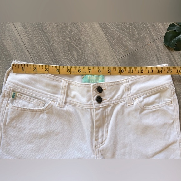 Vintage y2k HCO hollister low rise flare jeans in white. Size 7. - Picture 10 of 12
